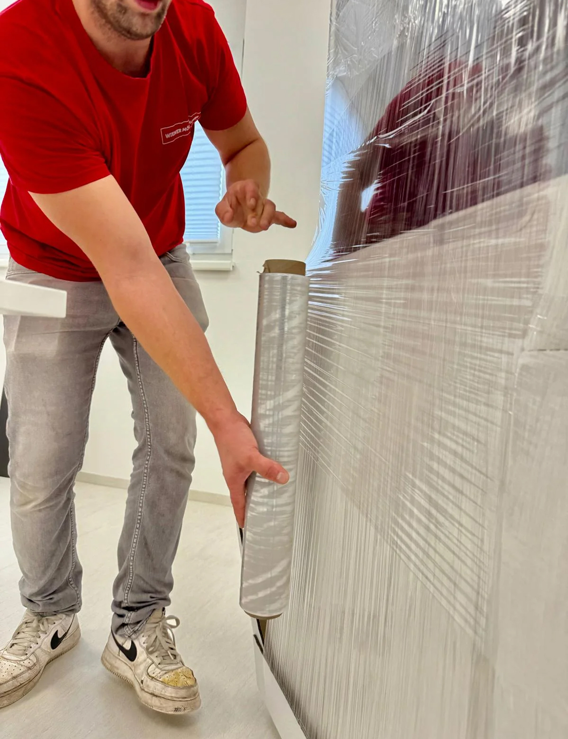 Verpacken und Auspacken in München