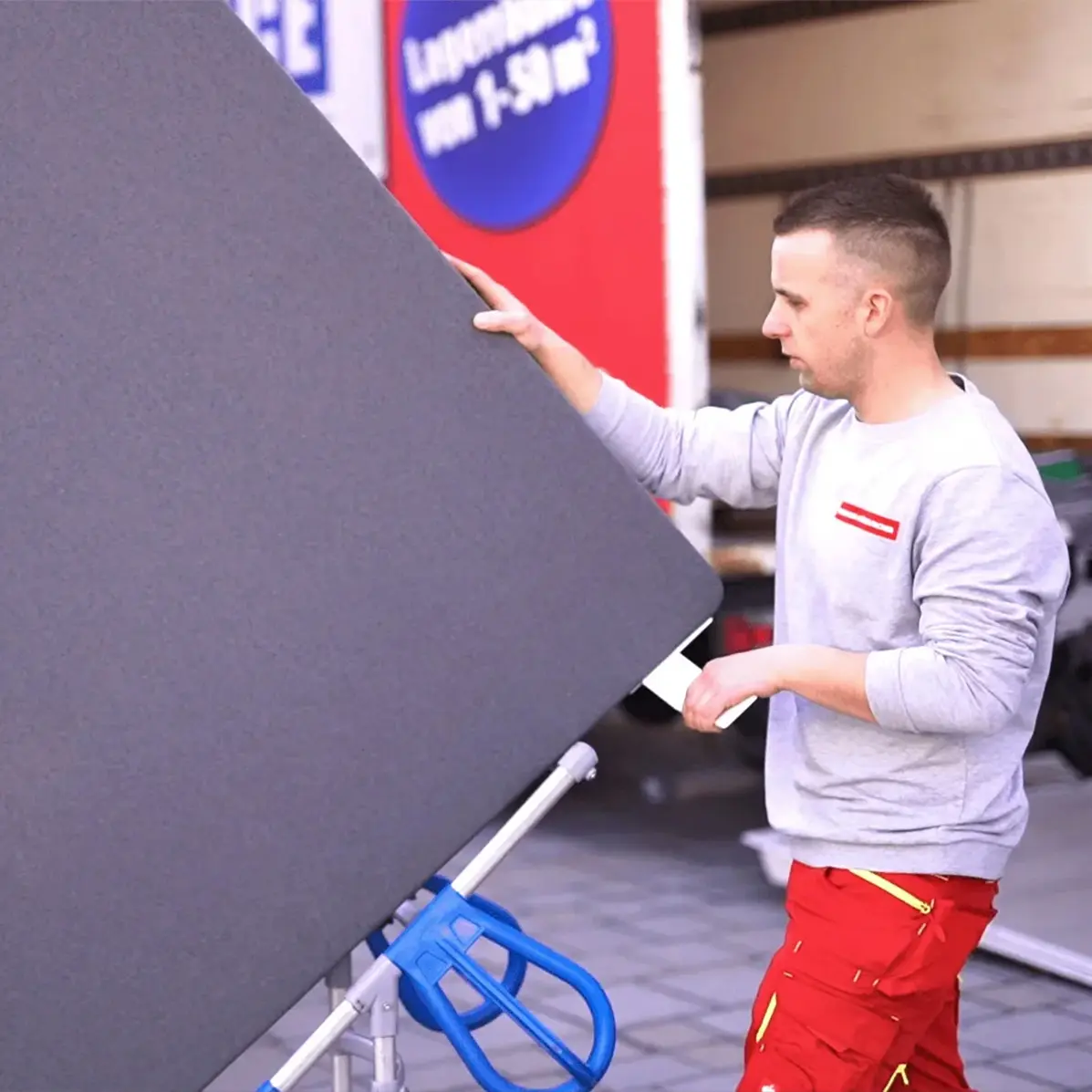 Möbeltransport mit Umzugshelfer