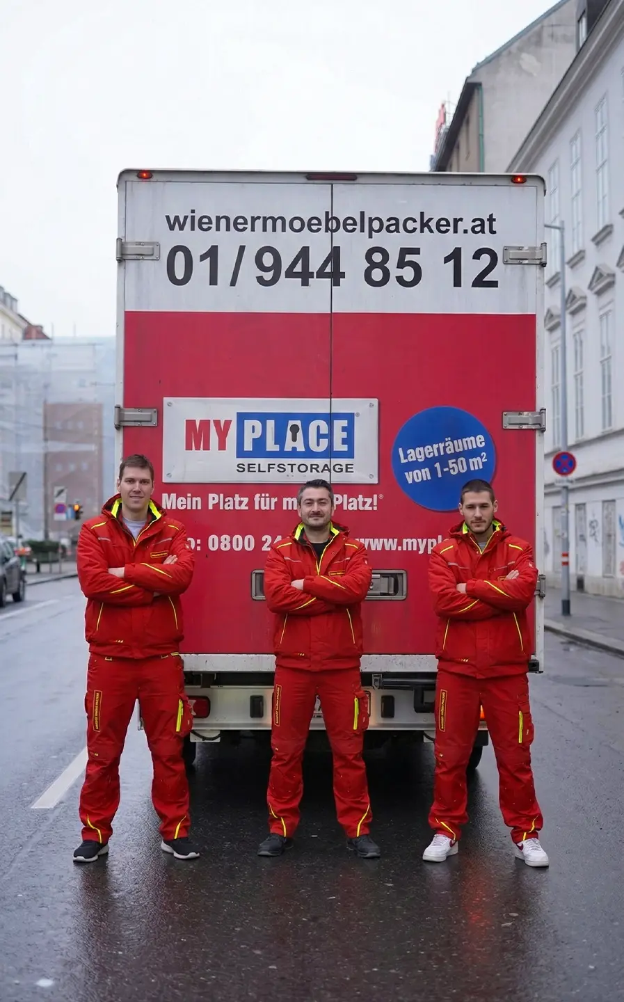 Umzugsteam Wien vor LKW