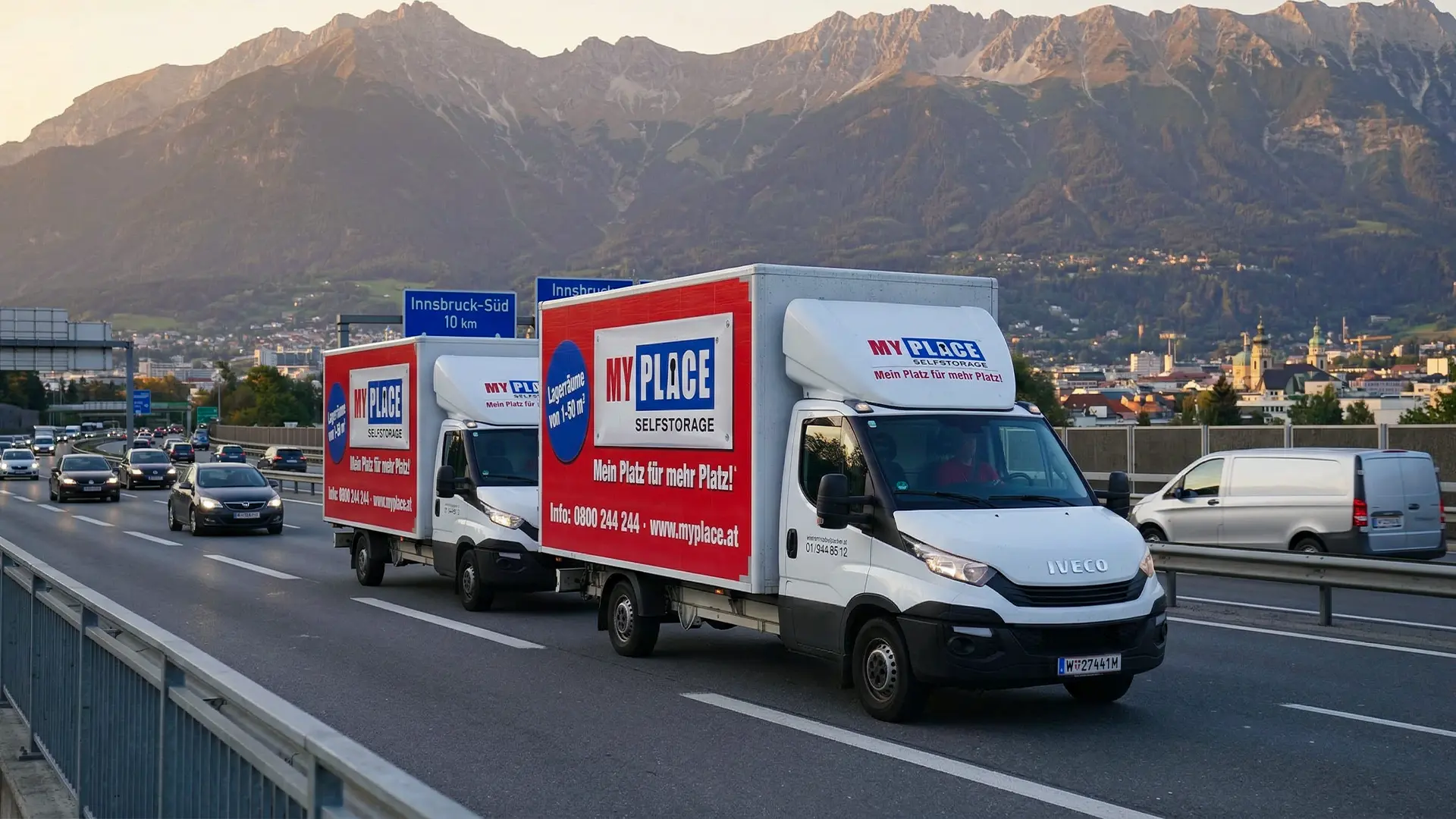Umzugswagen auf Autobahn bei Innsbruck