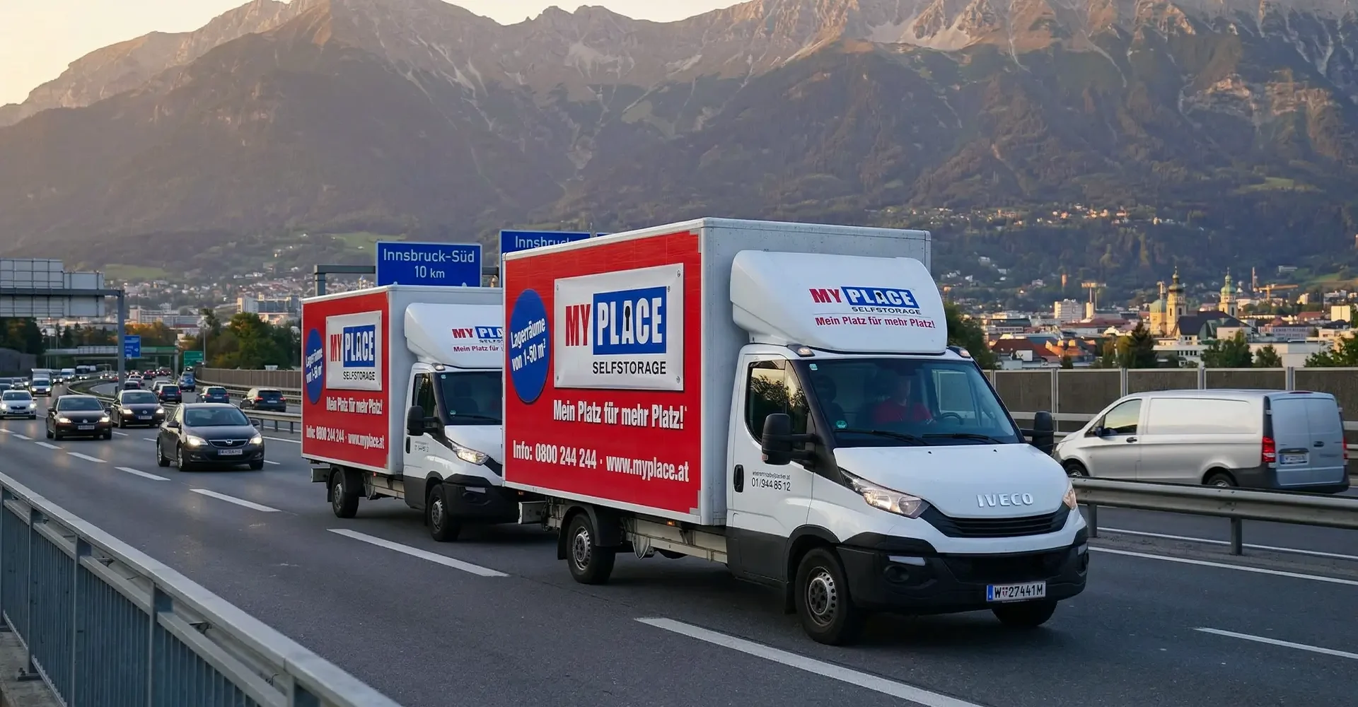 Umzugswagen auf Autobahn bei Innsbruck